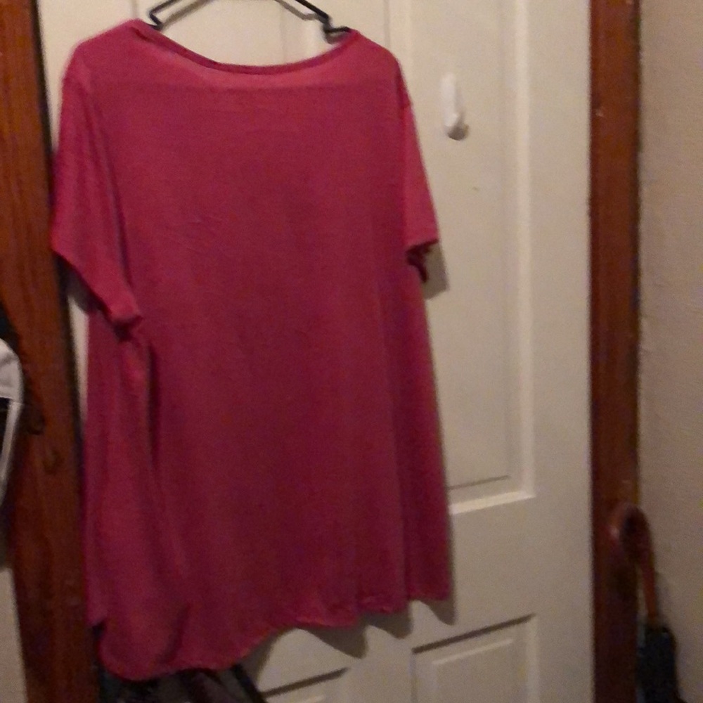 Women’s top - Picture 2 of 3